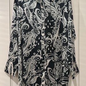 Vici Black and White Paisley Satin Long Sleeve Dress
